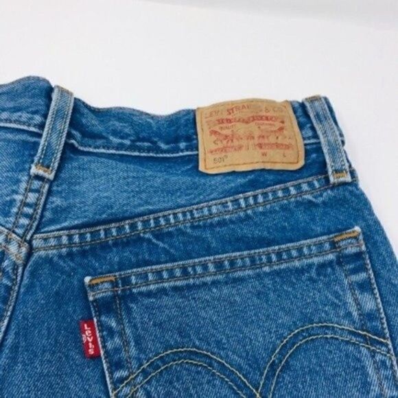 Levi’s 501 vintage high waisted blue denim shorts raw hem W26 BoxK 90s - Picture 3 of 8